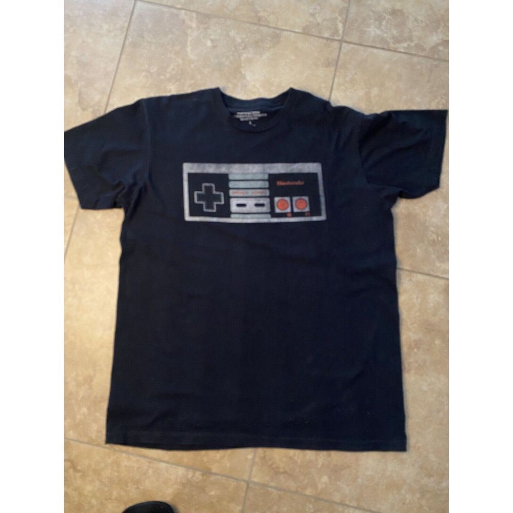 Nintendo Entertainment System NES Controller Classic Mens T Shirt Sz Large Black